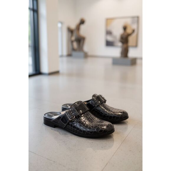 Nurture Black Patent Leather Reptile Pattern Libby Slip Clogs Size 7 US - Picture 1 of 9